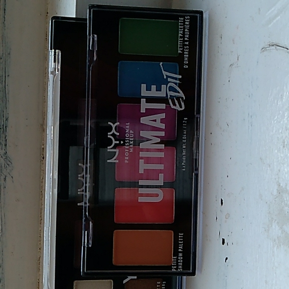 NYX 🔥NWT Eyeshadow palette combo - Picture 2 of 13